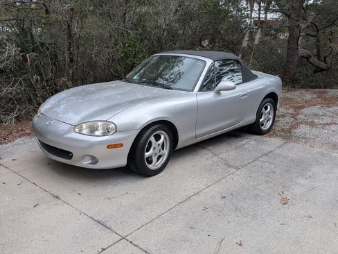Used 2001 MAZDA MX-5 Miata image 13