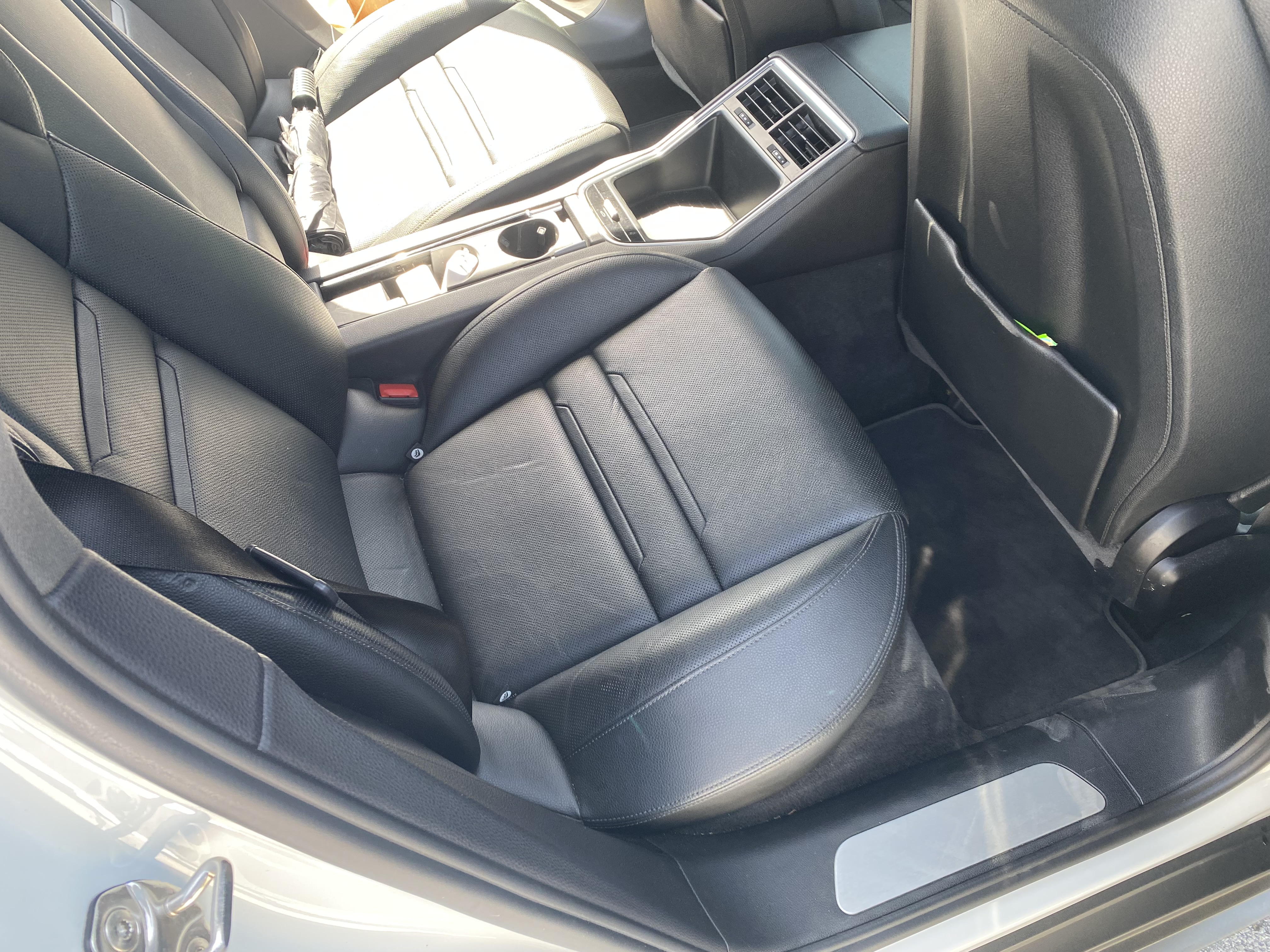 Used 2018 Porsche Panamera 4 AWD/4WD image 9