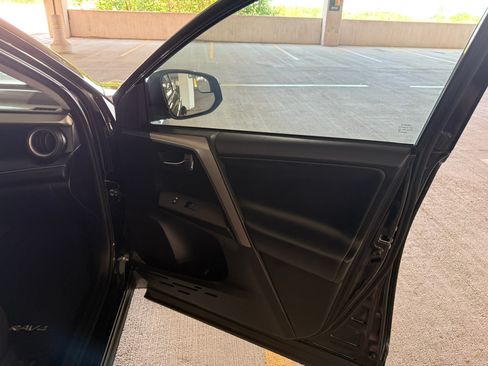 Used 2016 Toyota RAV4 XLE FWD image 26