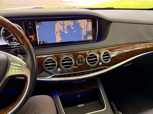 Used 2015 Mercedes-Benz S 550 4MATIC Sedan image 25