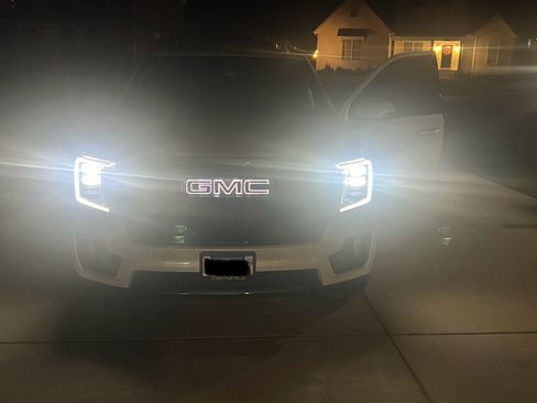 Used 2023 GMC Yukon XL Denali w/ Denali Reserve Package image 24