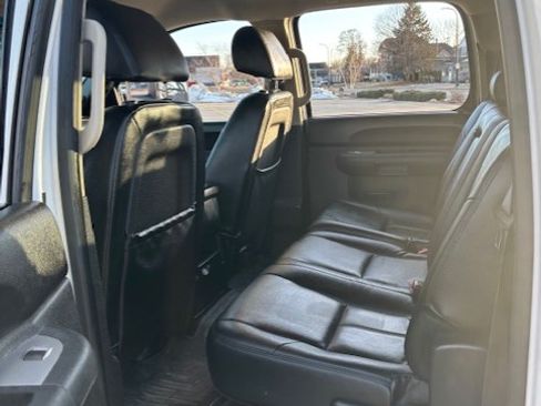 Used 2012 Chevrolet Silverado 2500 LT w/ Interior Plus Package image 12