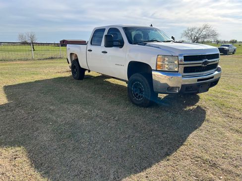 Used 2008 Chevrolet Silverado 2500 LT w/ 1LT Convenience Package AWD/4WD image 1