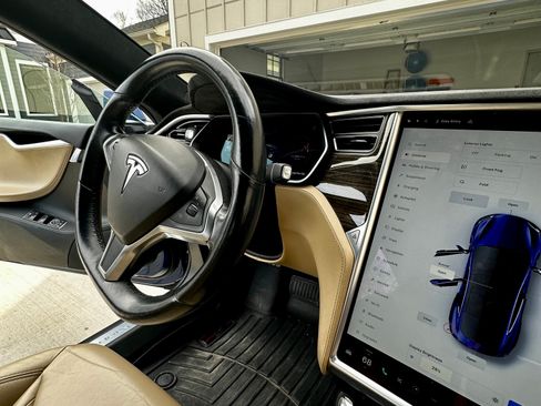 Used 2016 Tesla Model S 90D image 11