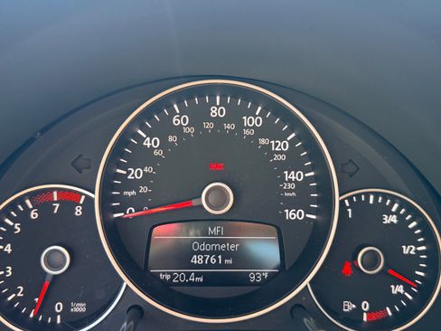 Used 2012 Volkswagen Beetle 2.0T image 14