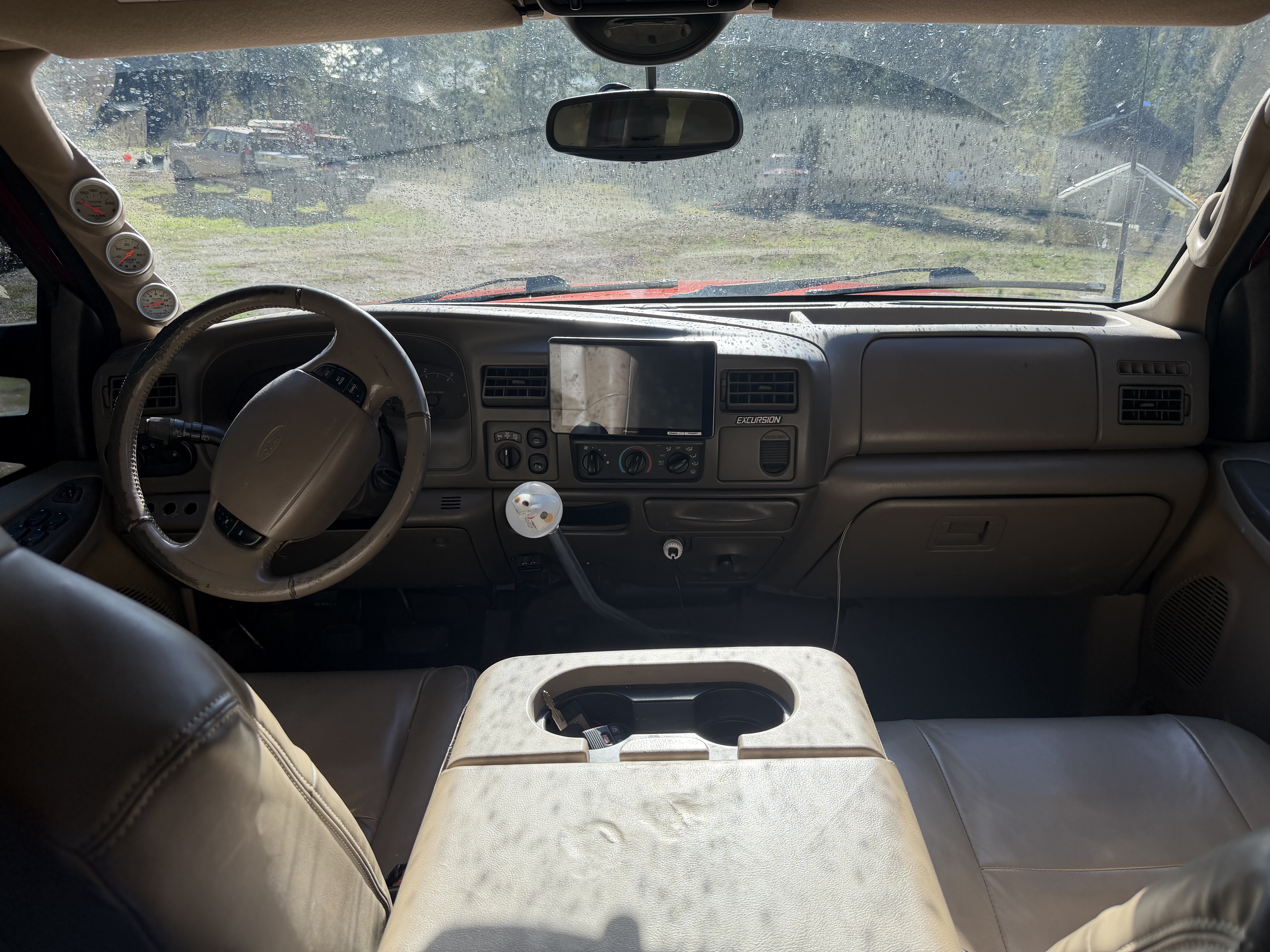 Used 2001 Ford Excursion Limited AWD/4WD image 6