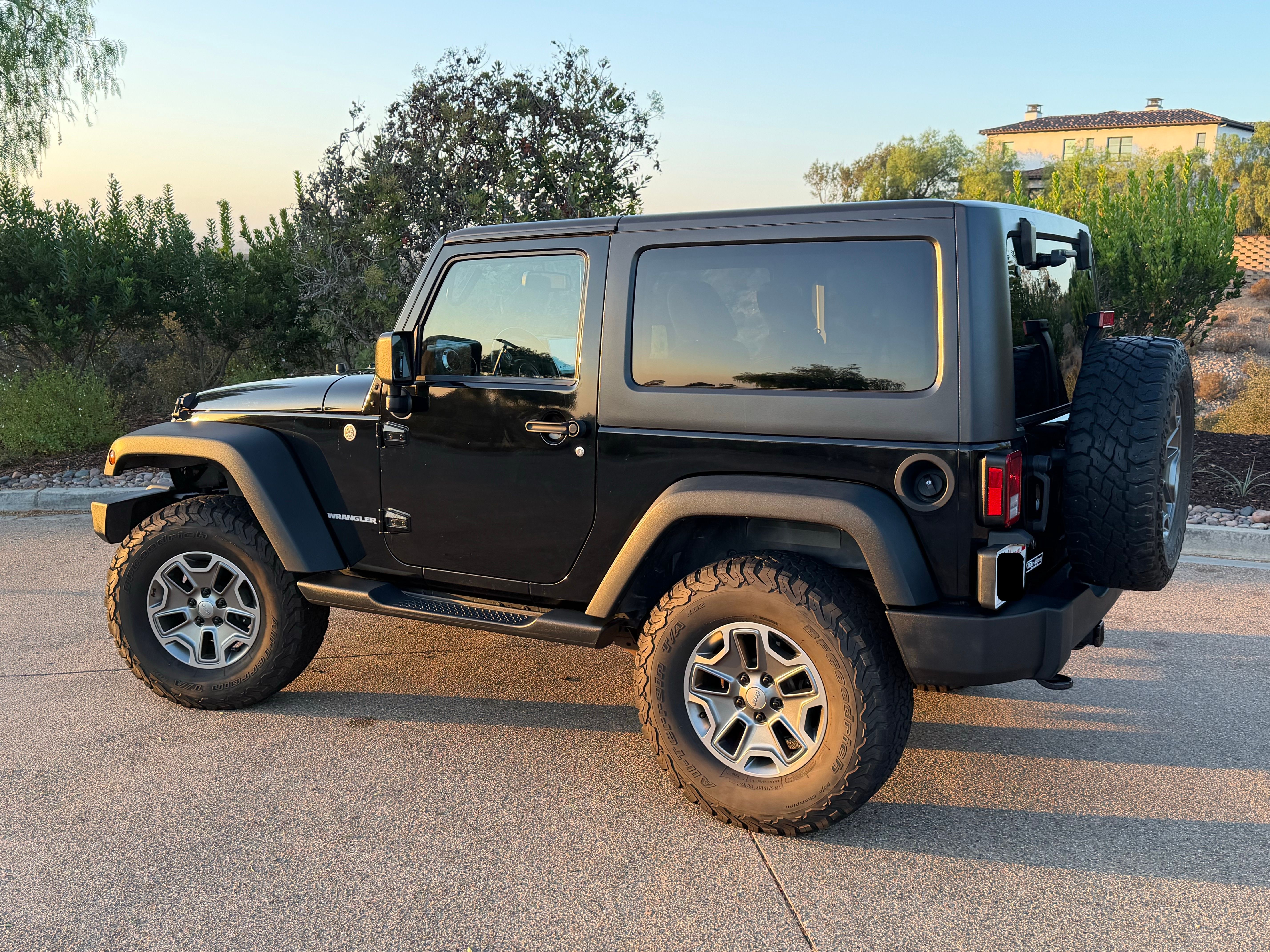 Used 2013 Jeep Wrangler Rubicon w/ Dual Top Group AWD/4WD image 4