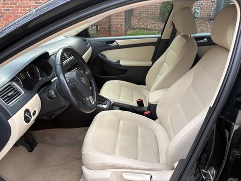 Used 2012 Volkswagen Jetta SE image 8