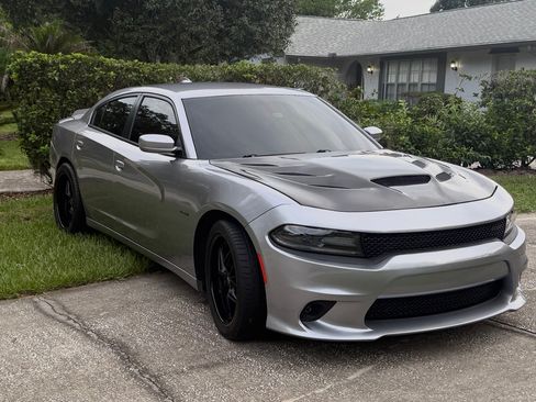 Used 2016 Dodge Charger R/T RWD image 1