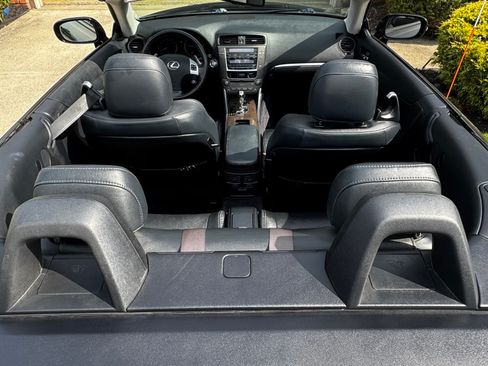Used 2012 Lexus IS 250C w/ Luxury Pkg image 15