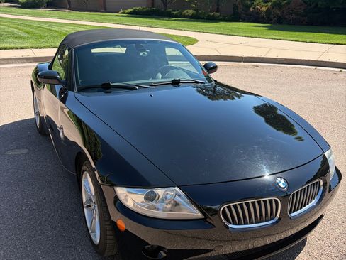 Used 2005 BMW Z4 3.0i RWD image 5