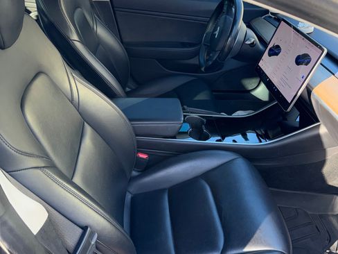 Used 2019 Tesla Model 3 Long Range image 6