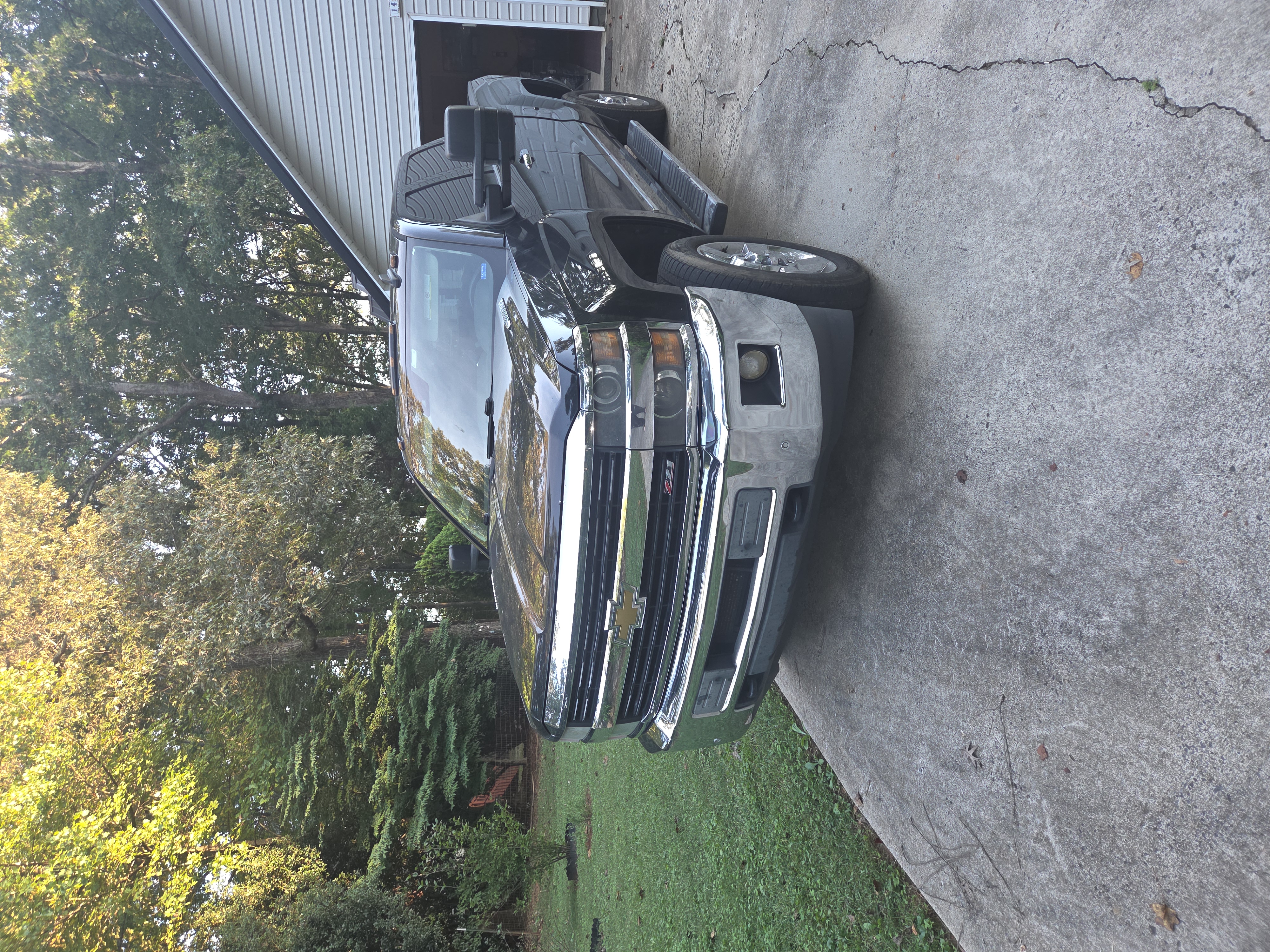 Used 2015 Chevrolet Silverado 2500 LTZ w/ Duramax Plus Package AWD/4WD image 1