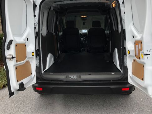 Used 2020 Ford Transit Connect XL FWD image 8