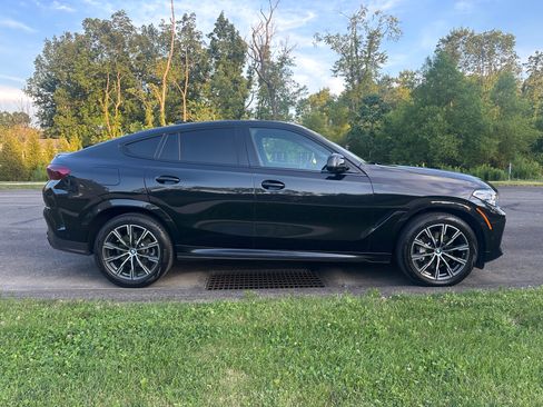 Used 2023 BMW X6 xDrive40i w/ Executive Package AWD/4WD image 2