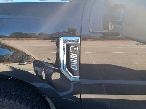 Used 2021 Ford F250 Lariat w/ Chrome Package AWD/4WD image 12