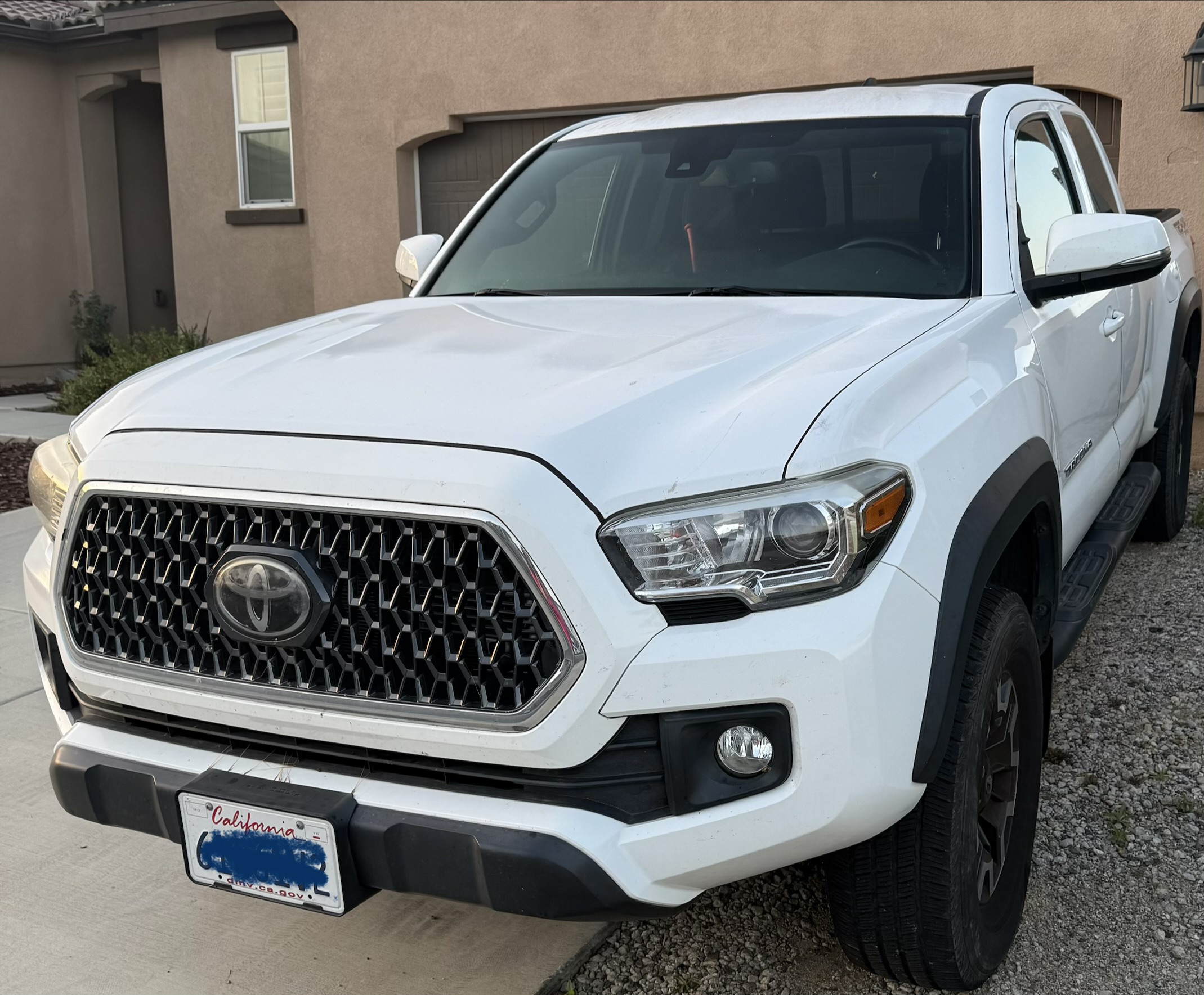 Used 2019 Toyota Tacoma TRD Off-Road w/ Technology Package AWD/4WD image 9