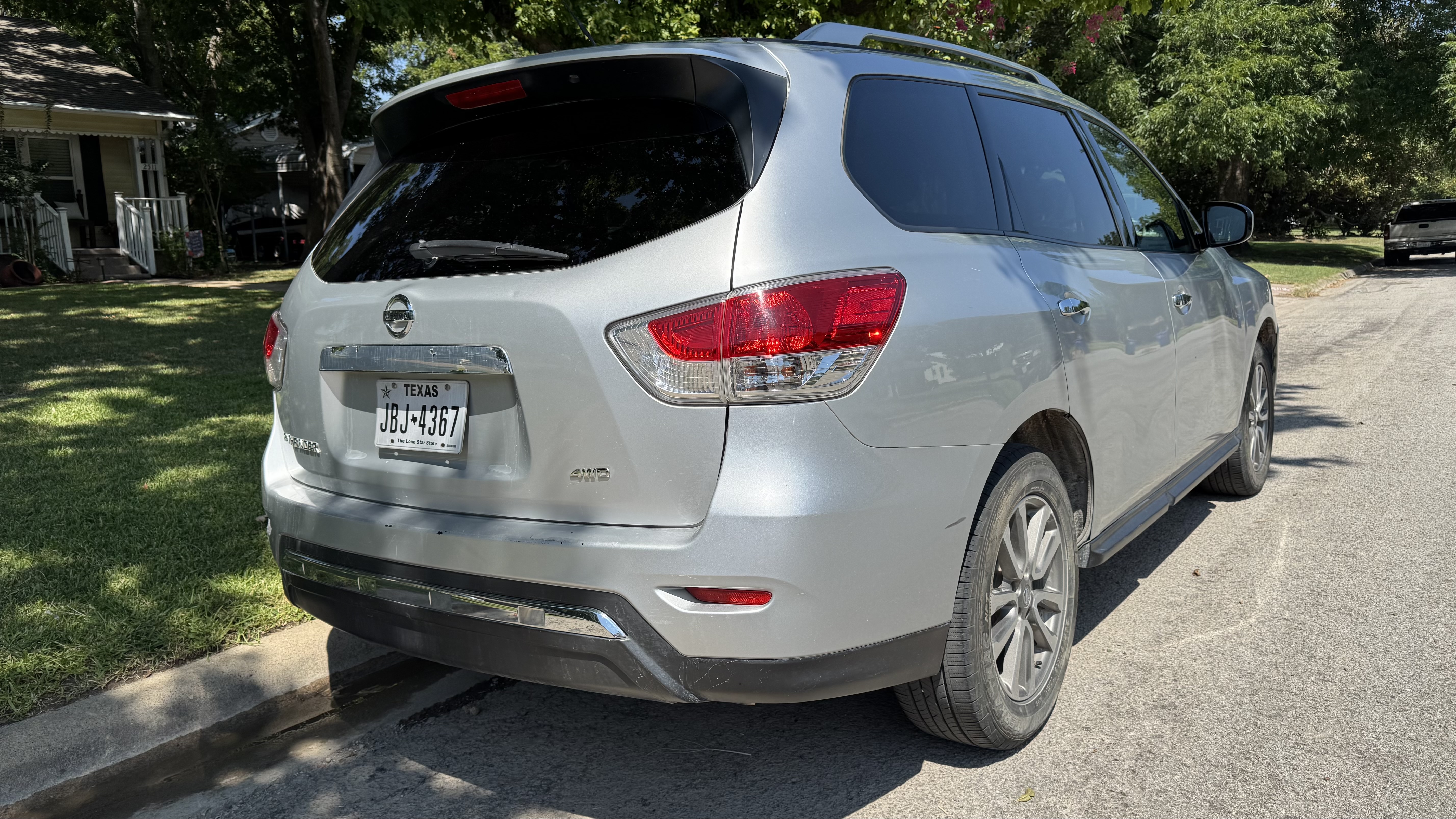 Used 2015 Nissan Pathfinder S FWD image 4