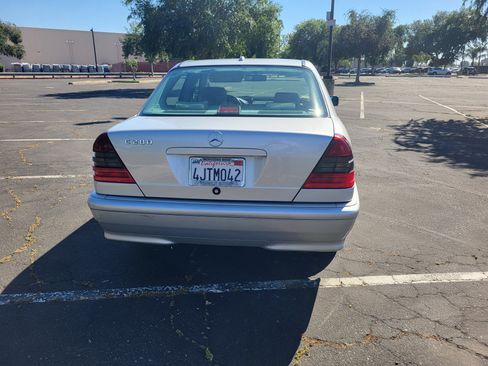 Used 2000 Mercedes-Benz C 280 Sedan image 10