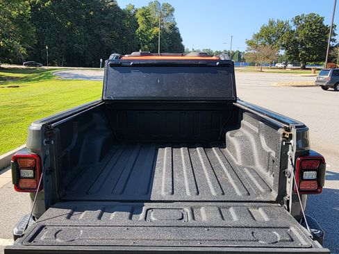 Used 2021 Jeep Gladiator Mojave w/ Dual Top Group image 17