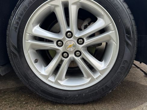 Used 2018 Chevrolet Cruze LT image 14