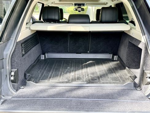 Used 2014 Land Rover Range Rover HSE image 11