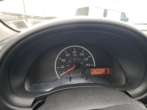 Used 2013 Nissan Versa S Plus image 13