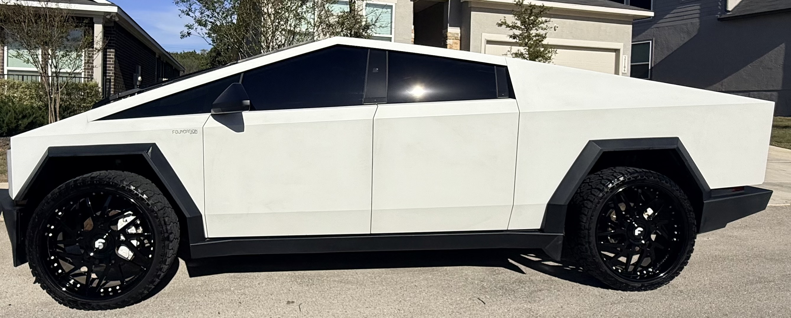 Used 2024 Tesla Cybertruck Cyberbeast AWD/4WD image 5