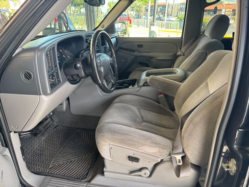 Used 2006 Chevrolet Avalanche LS w/ Sun And Sound Package image 5