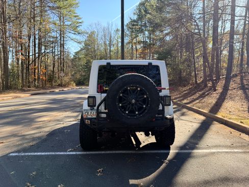 Used 2011 Jeep Wrangler Unlimited Sport image 4