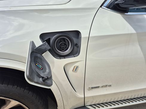 Used 2018 BMW X5 xDrive40e image 17