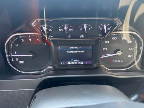 Used 2022 GMC Sierra 1500 Elevation w/ Preferred Package AWD/4WD image 9