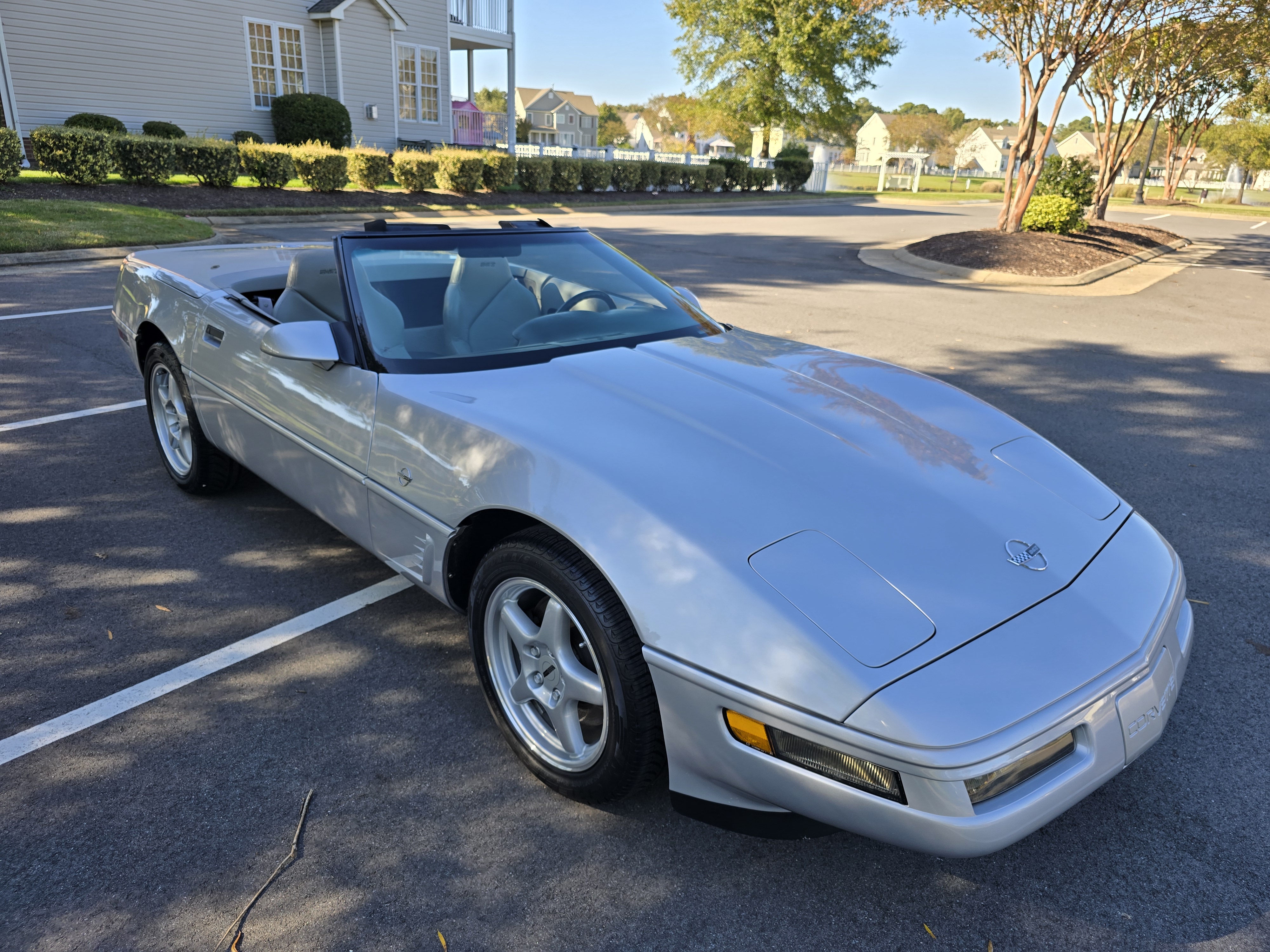Used 1996 Chevrolet Corvette Convertible RWD image 1