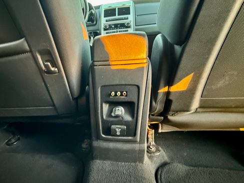 Used 2009 Dodge Journey SXT w/ Rear Seat Video Group image 23