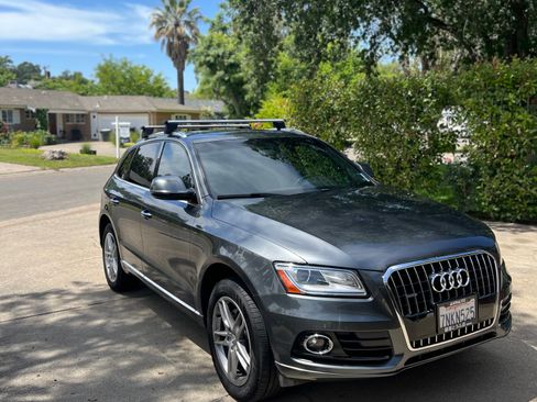 Used 2016 Audi Q5 2.0T Premium Plus w/ Technology Package AWD/4WD image 1