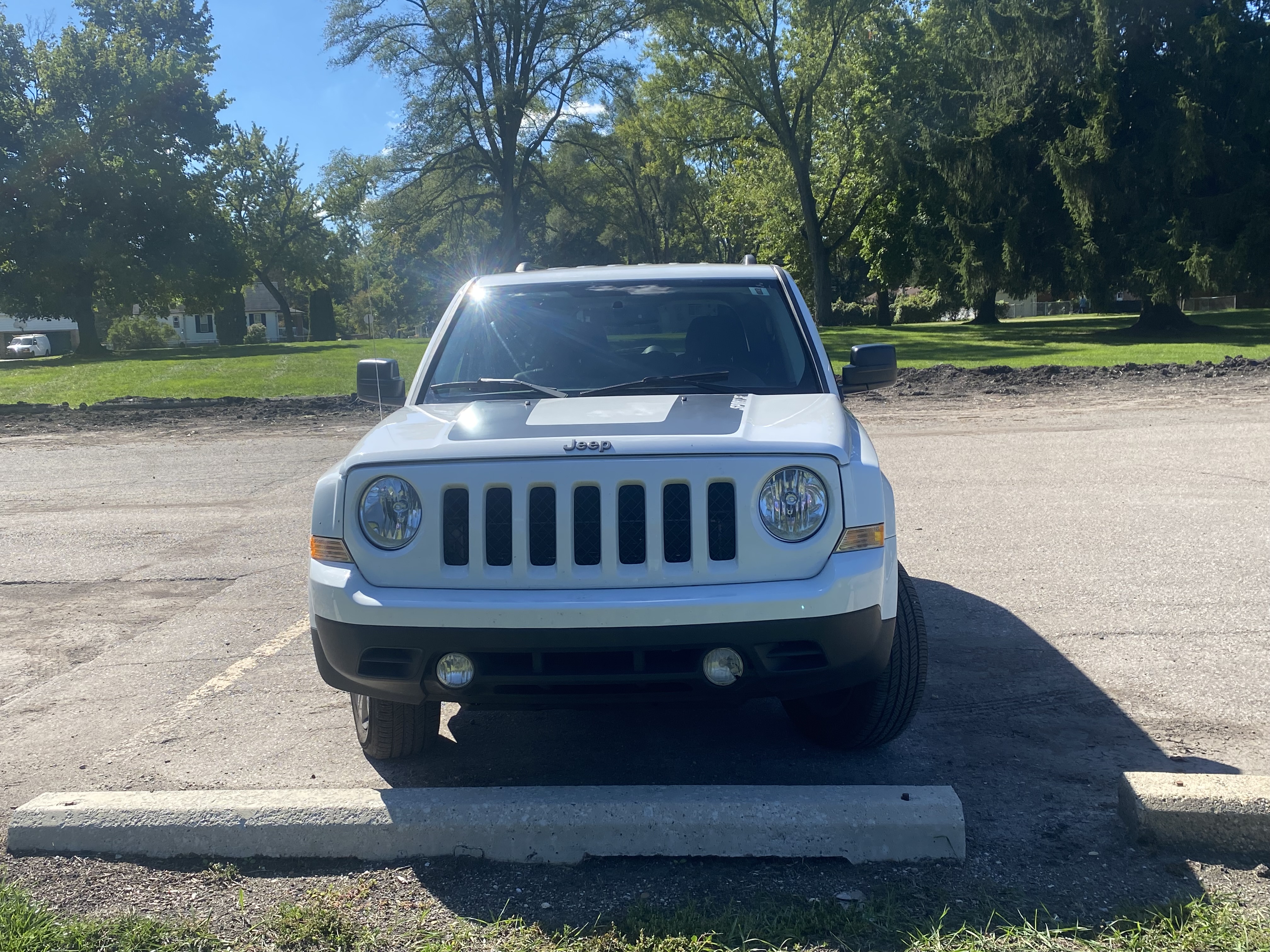 Used 2017 Jeep Patriot Sport w/ Power Value Group FWD image 2