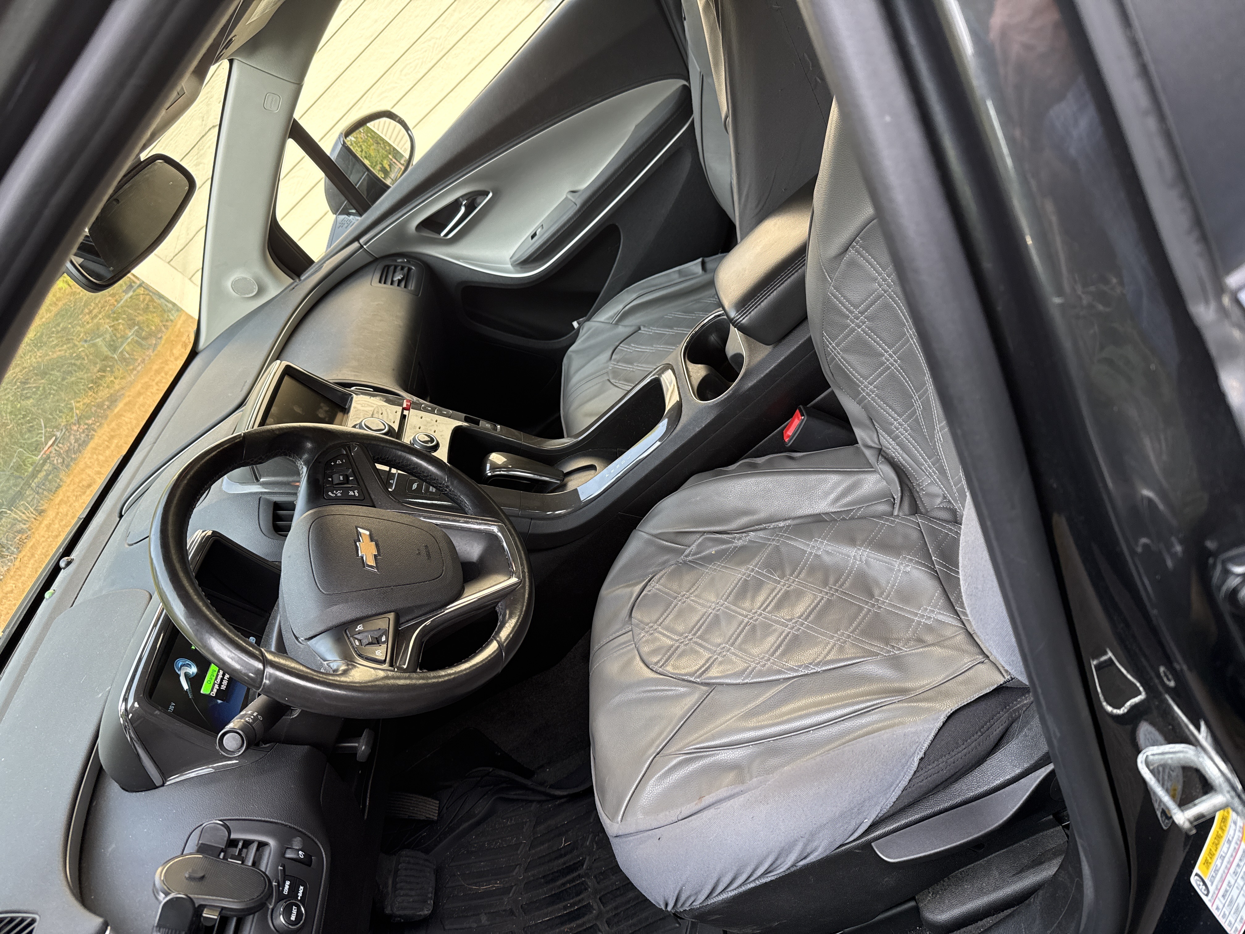 Used 2014 Chevrolet Volt w/ Enhanced Safety Package 1 FWD image 4