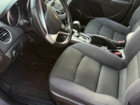 Used 2014 Chevrolet Cruze LT w/ All-Star Edition image 10