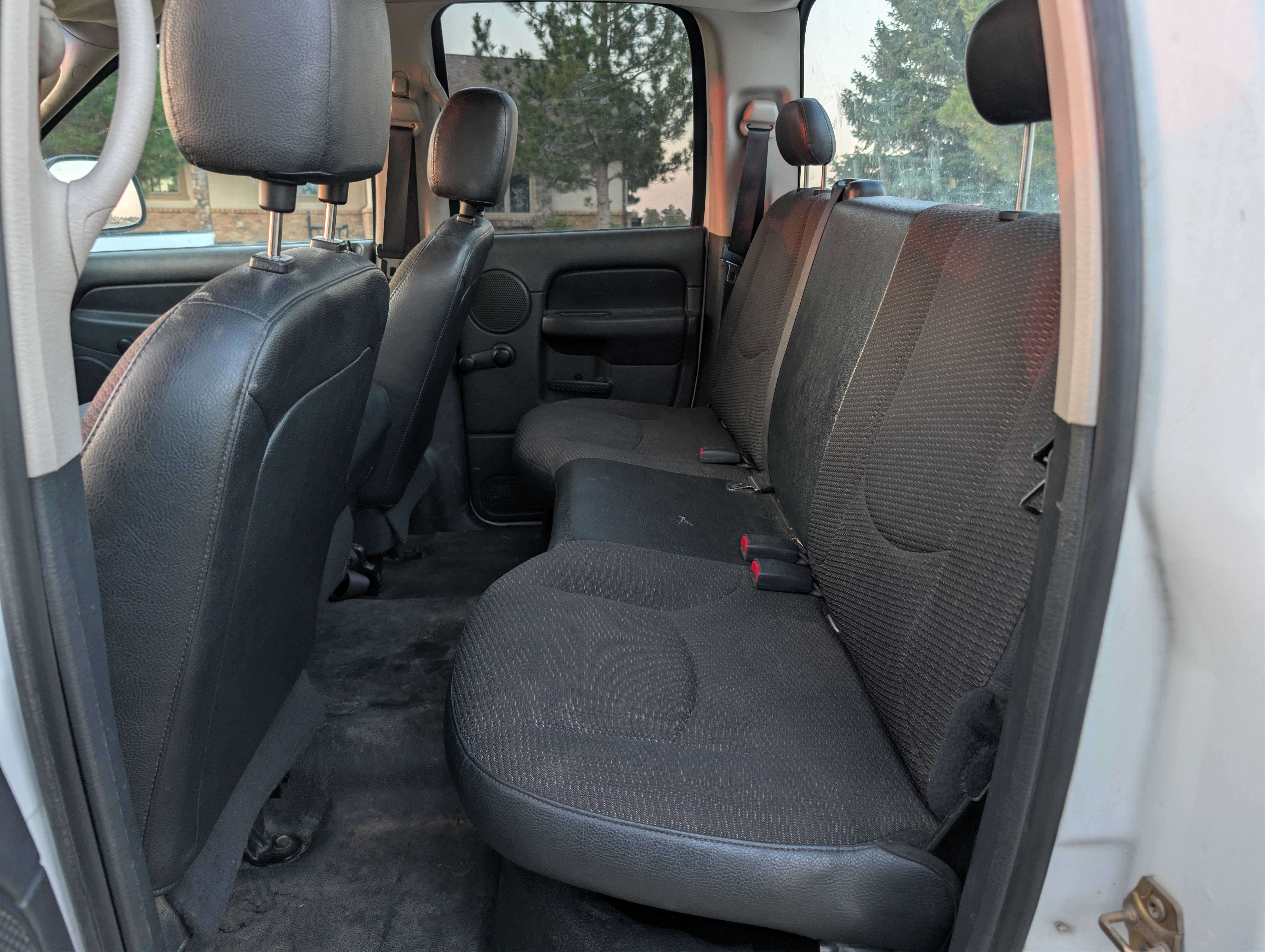 Used 2005 Dodge Ram 2500 Truck ST w/ Trailer Tow Group AWD/4WD image 12