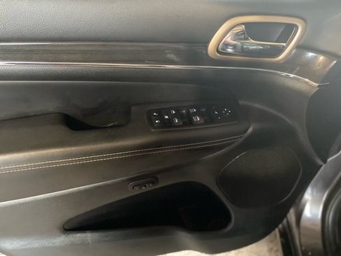 Used 2015 Jeep Grand Cherokee Overland image 10