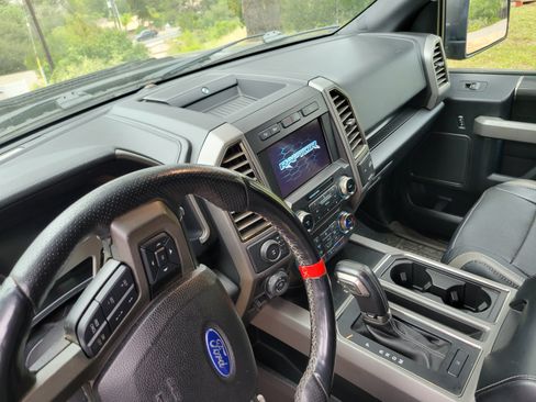 Used 2018 Ford F150 Raptor w/ Equipment Group 802A Luxury image 14