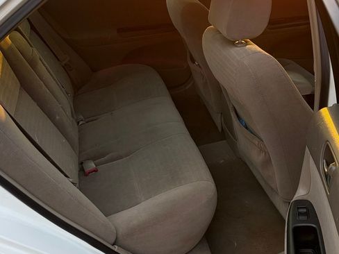 Used 2005 Toyota Camry LE image 9