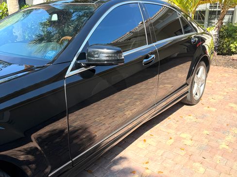 Used 2011 Mercedes-Benz S 550 S 550 4MATIC Sedan 4D image 9