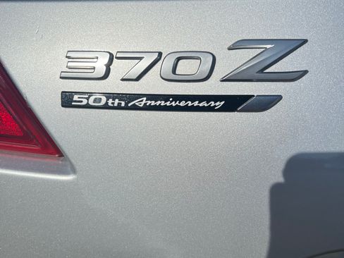 Used 2020 Nissan 370Z Coupe RWD image 10