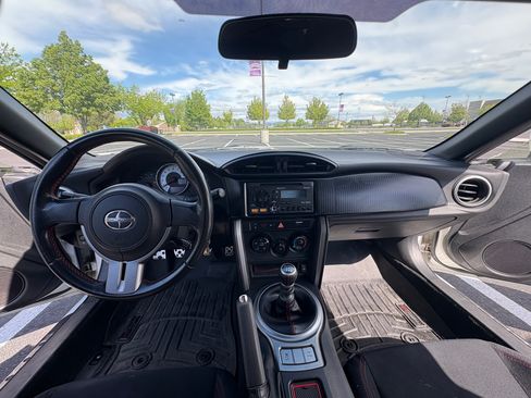 Used 2013 Scion FR-S image 8