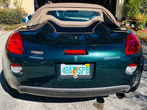 Used 2007 Pontiac Solstice Convertible w/ Premium Package image 18