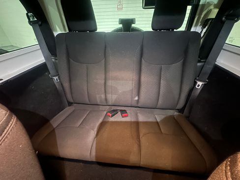 Used 2015 Jeep Wrangler Sport w/ Quick Order Package 24S image 12