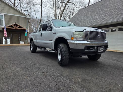 Used 2003 Ford F250 XLT image 6