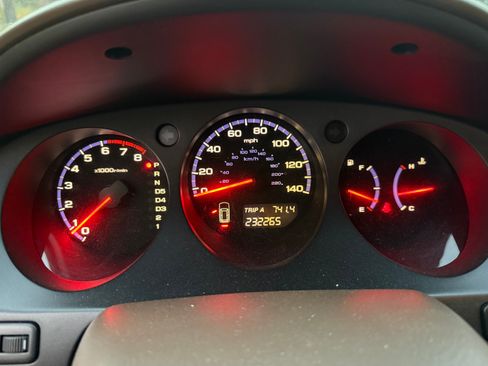 Used 2005 Acura MDX image 11