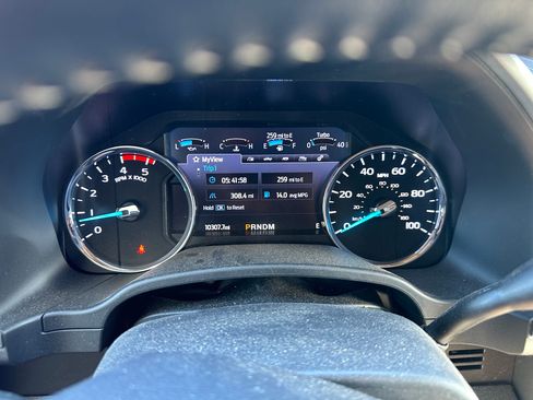 Used 2022 Ford F350 Lariat w/ Lariat Value Package image 4